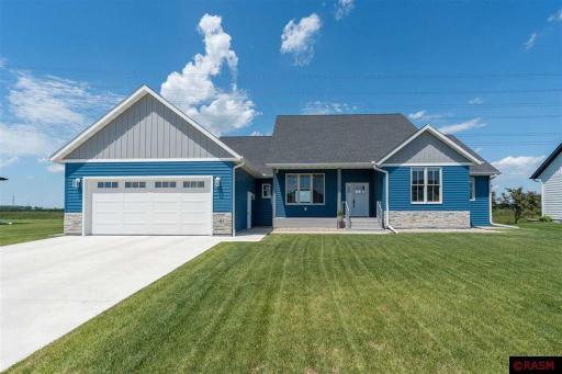 51 Prairie Court, Mankato, MN 56003
