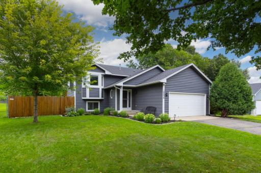 18890 Barrington Drive, Eden Prairie, MN 55346