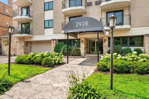 2928 Dean Parkway, 3J, Minneapolis, MN 55416