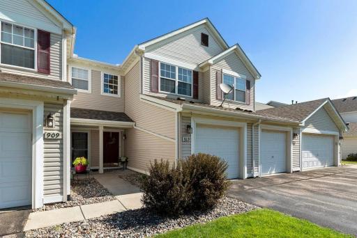 915 Providence Drive, Shakopee, MN 55379
