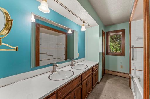 1441 312th Lane NE, Cambridge, MN 55008
