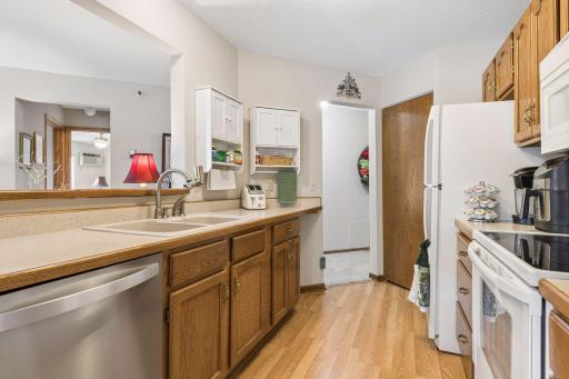 7635 Edinborough Way, 5105, Edina, MN 55435