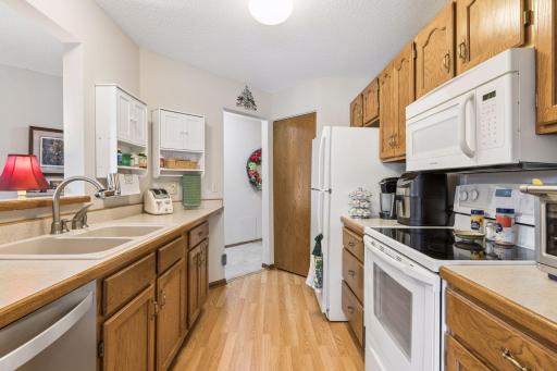 7635 Edinborough Way, 5105, Edina, MN 55435