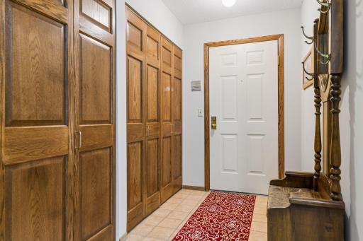 7635 Edinborough Way, 5105, Edina, MN 55435