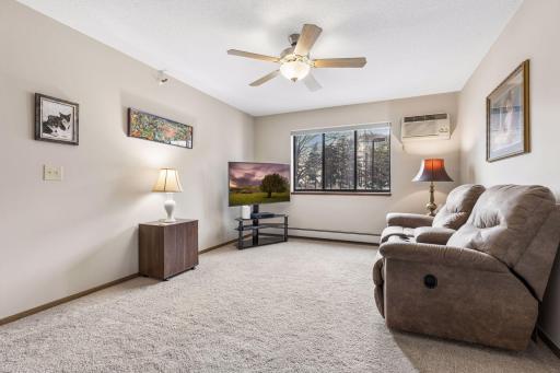 7635 Edinborough Way, 5105, Edina, MN 55435