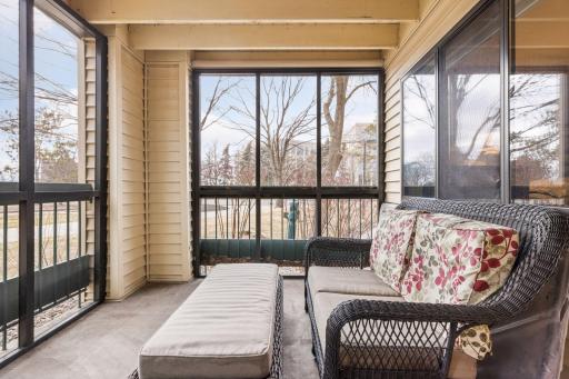 7635 Edinborough Way, 5105, Edina, MN 55435