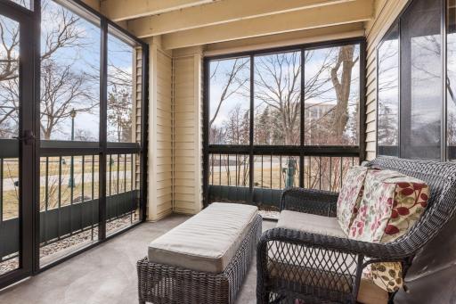 7635 Edinborough Way, 5105, Edina, MN 55435