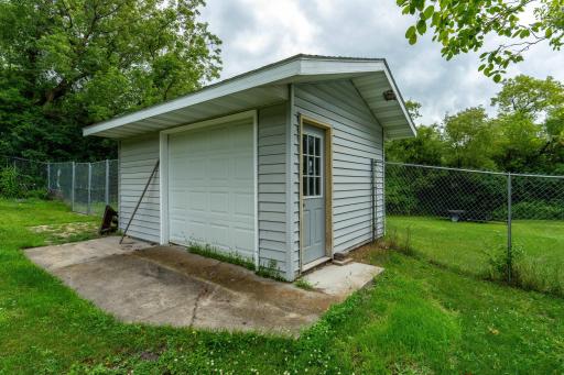 1225 E Mount Faith Avenue, Fergus Falls, MN 56537