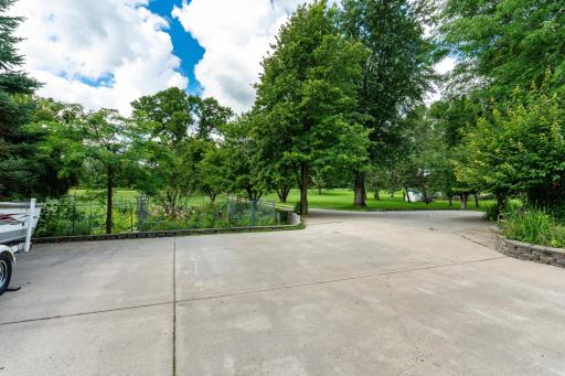 1225 E Mount Faith Avenue, Fergus Falls, MN 56537