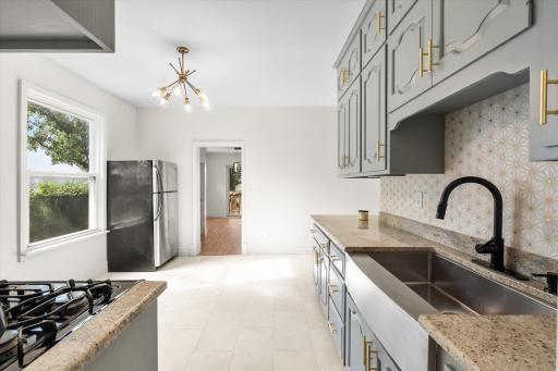 225 Isabel Street W, Saint Paul, MN 55107
