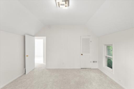 225 Isabel Street W, Saint Paul, MN 55107