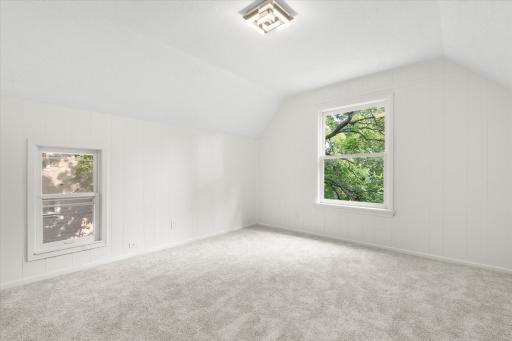 225 Isabel Street W, Saint Paul, MN 55107