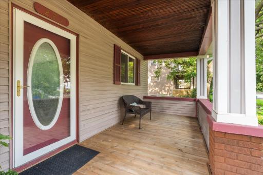 225 Isabel Street W, Saint Paul, MN 55107