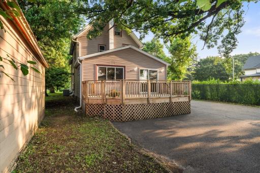 225 Isabel Street W, Saint Paul, MN 55107