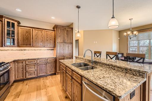20620 Everton Way N - Print Quality - 009 - 10 Kitchen.jpg