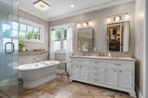 9921 Deerbrook Drive, Chanhassen, MN 55317