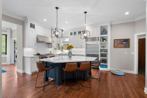 9921 Deerbrook Drive, Chanhassen, MN 55317