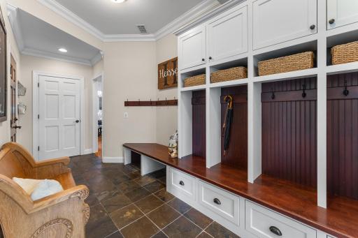 9921 Deerbrook Drive, Chanhassen, MN 55317