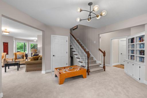 9921 Deerbrook Drive, Chanhassen, MN 55317