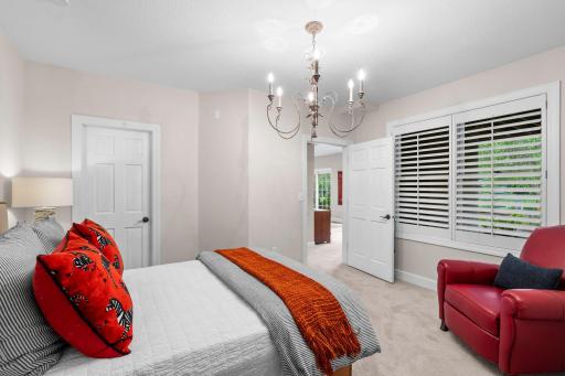 9921 Deerbrook Drive, Chanhassen, MN 55317