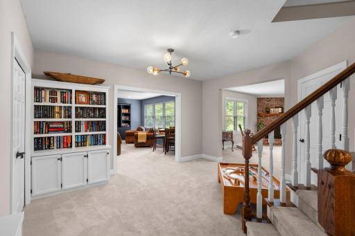 9921 Deerbrook Drive, Chanhassen, MN 55317