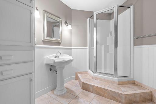 9921 Deerbrook Drive, Chanhassen, MN 55317
