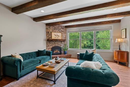 9921 Deerbrook Drive, Chanhassen, MN 55317