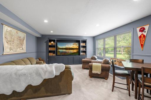 9921 Deerbrook Drive, Chanhassen, MN 55317