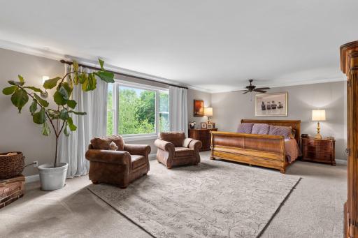 9921 Deerbrook Drive, Chanhassen, MN 55317