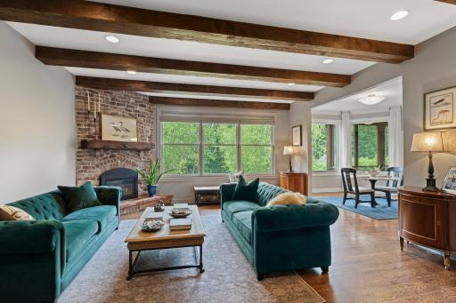 9921 Deerbrook Drive, Chanhassen, MN 55317