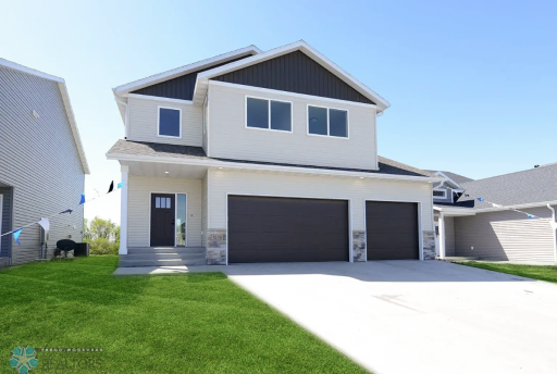 1276 MARLYS Drive W, West Fargo, ND 58078
