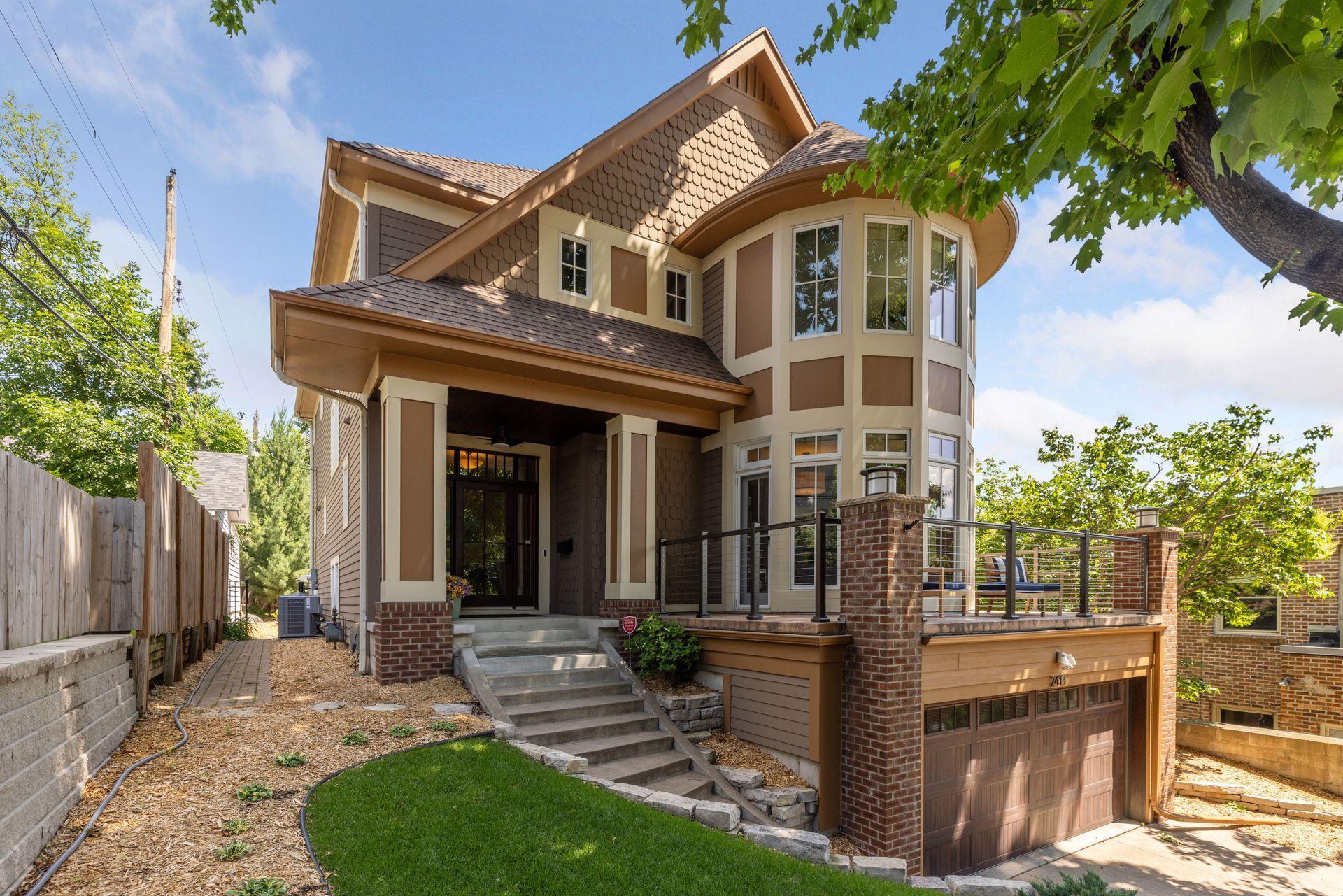 2414 West 42nd Street - Spacecrafting - 0003.jpg