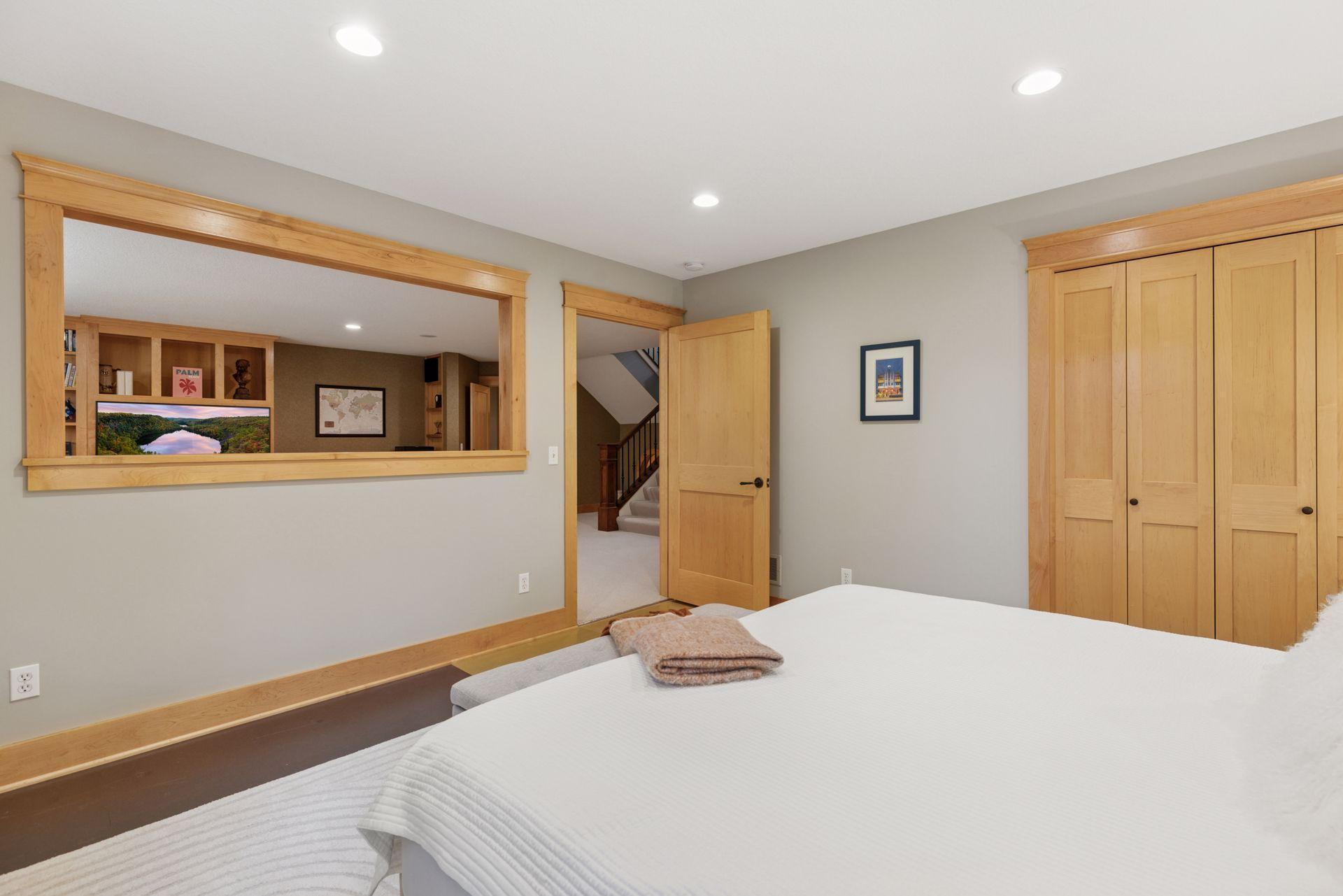 2414 West 42nd Street - Spacecrafting - 0054.jpg