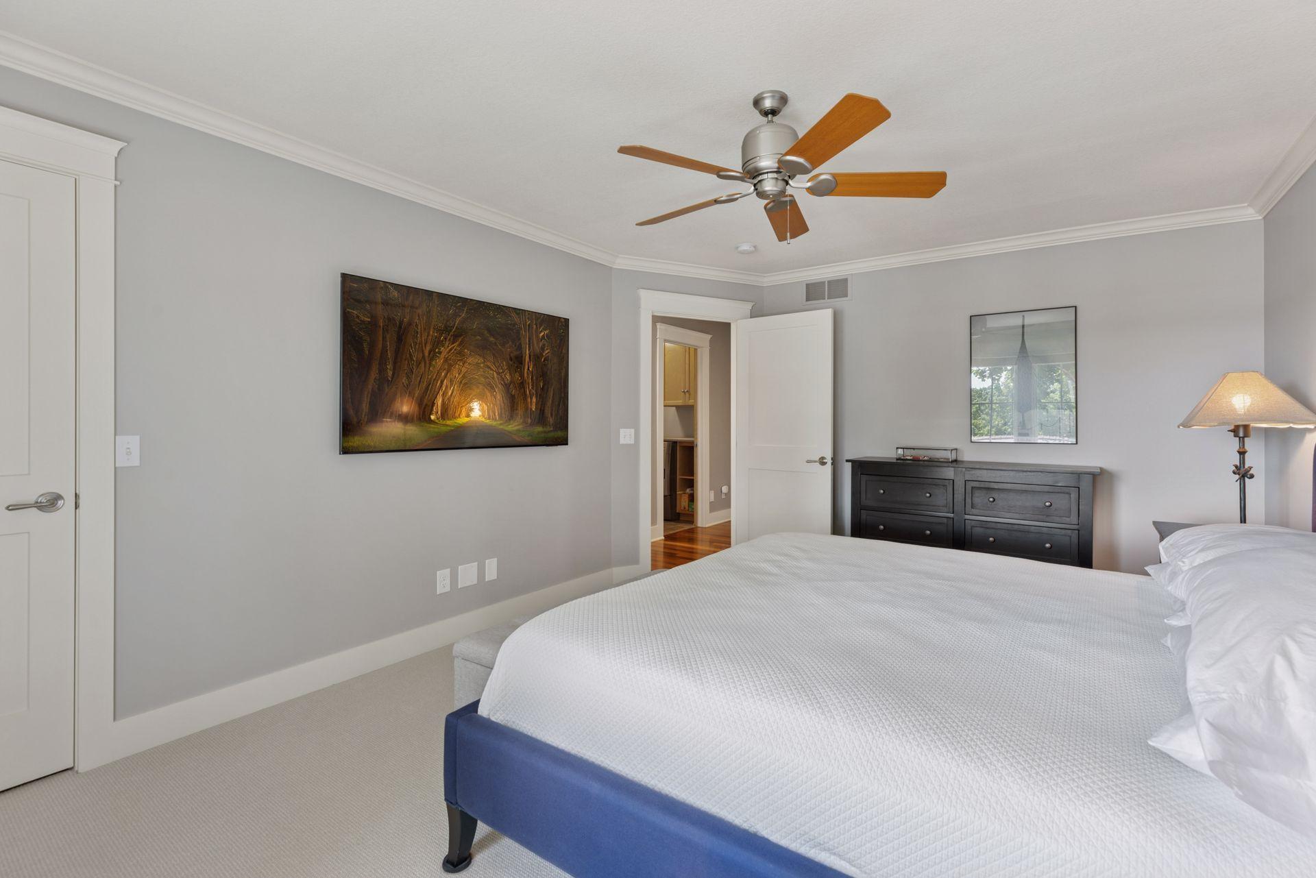 2414 West 42nd Street - Spacecrafting - 0040.jpg