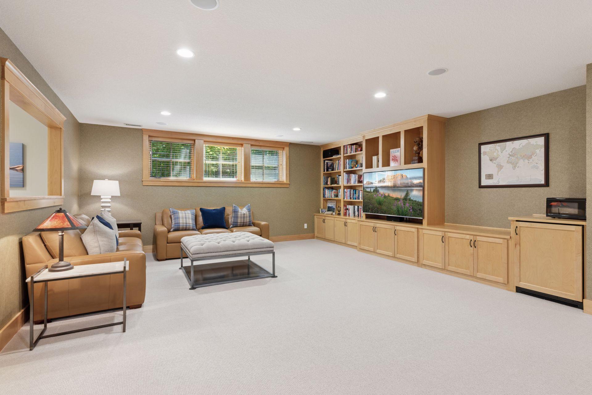 2414 West 42nd Street - Spacecrafting - 0049.jpg