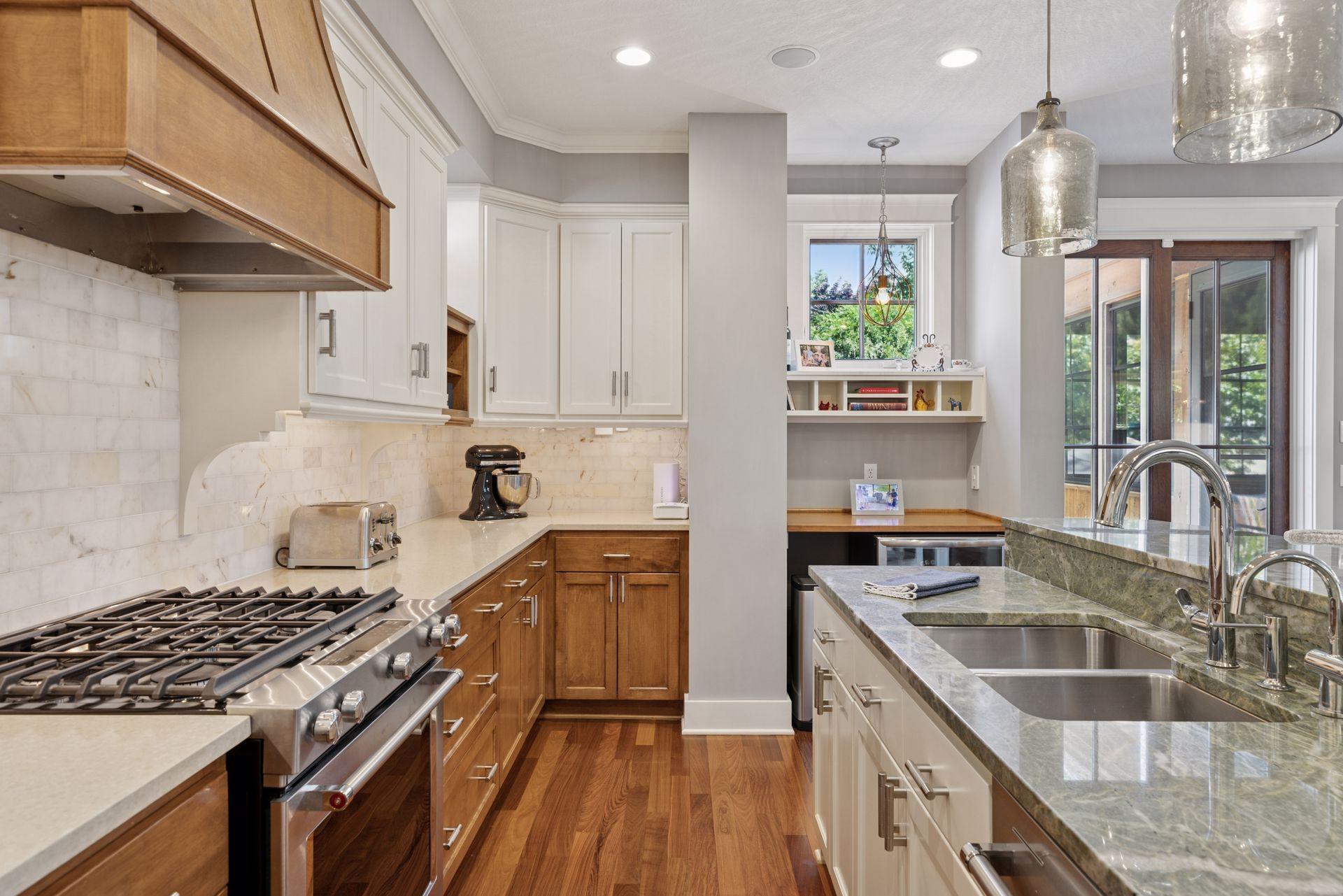 2414 West 42nd Street - Spacecrafting - 0017.jpg