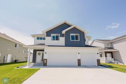 7351 28th Street S, Fargo, ND 58104