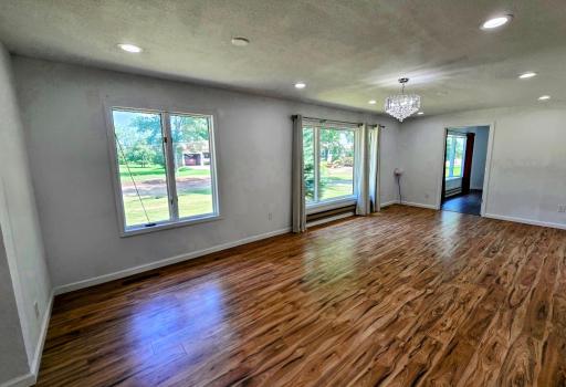 Living area with laminat flooring