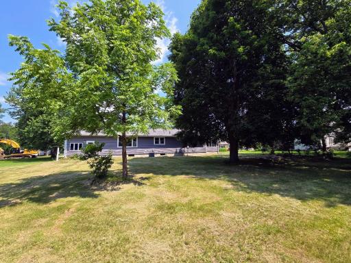 Good sized backyard- perfect for a gardend