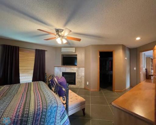 322 13th Street N, Moorhead, MN 56560