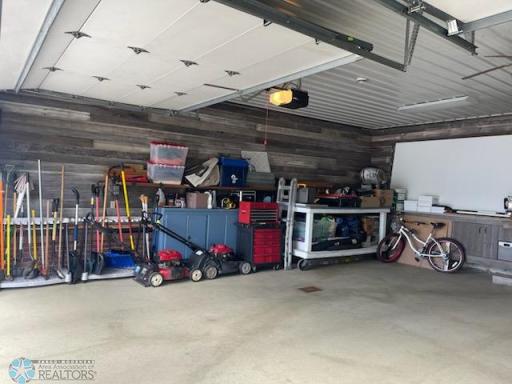 322 13th Street N, Moorhead, MN 56560