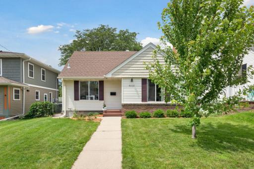 Welcome to 6112 Russell Ave S in the Armatage neighborhood of SW Minneapolis!