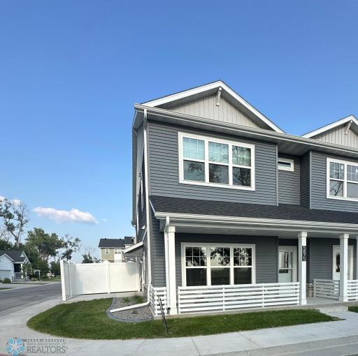 5875 41st Street S, Fargo, ND 58104
