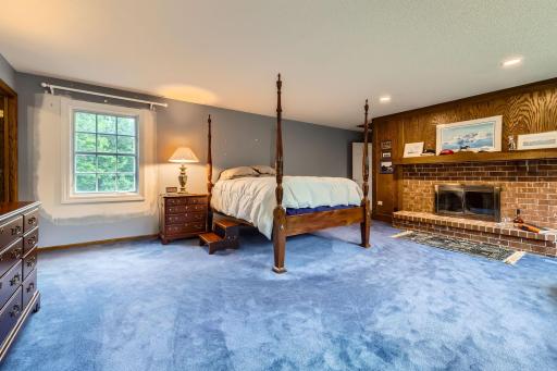 2350 Longview Circle, Long Lake, MN 55356