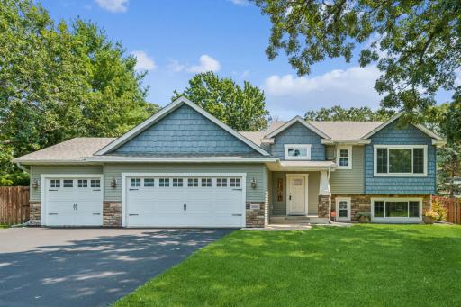 10045 Dogwood Street NW, Coon Rapids, MN 55448