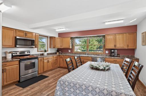 8547 Hinton Avenue S, Cottage Grove, MN 55016