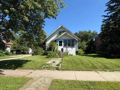 609 Black Oak Avenue, Montevideo, MN 56265