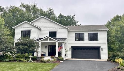 10200 Lakeview Drive W, Hopkins, MN 55305