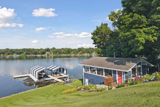 1300 Vine Place, Mound, MN 55364