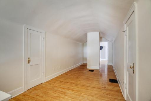 1501 Vincent Avenue N, Minneapolis, MN 55411